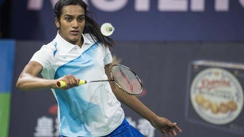 Saina Goes Down Fighting But Sindhu Labors Through to Semifinal of Hong Kong Open